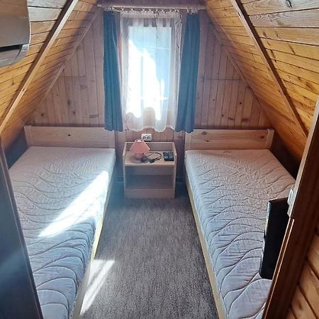 Keri Apartman Mosonmagyarovar Luaran gambar