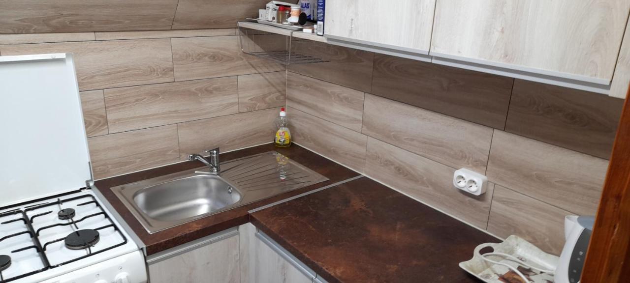 Keri Apartman Mosonmagyarovar Luaran gambar