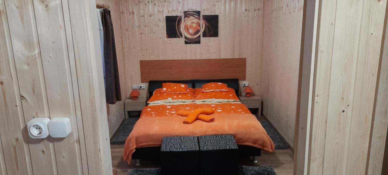Keri Apartman Mosonmagyarovar Luaran gambar