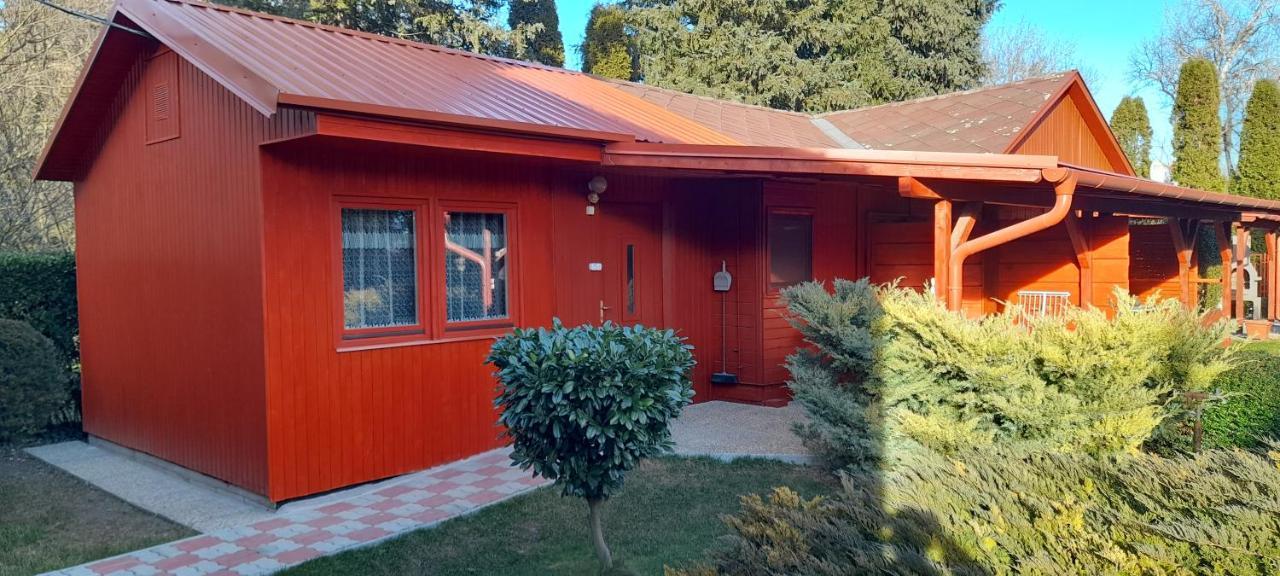 Keri Apartman Mosonmagyarovar Luaran gambar