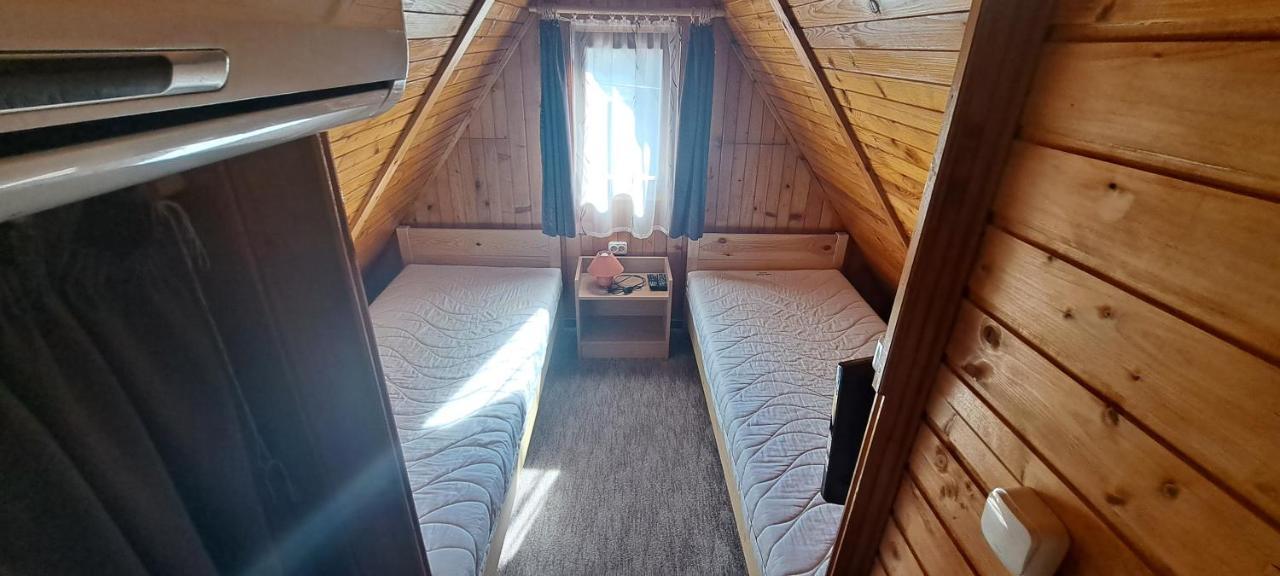 Keri Apartman Mosonmagyarovar Luaran gambar