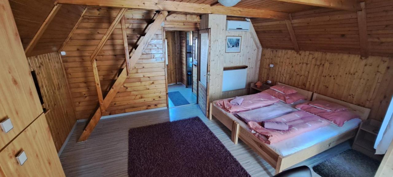 Keri Apartman Mosonmagyarovar Luaran gambar