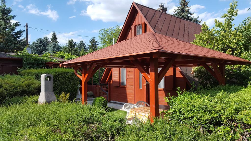 Keri Apartman Mosonmagyarovar Luaran gambar
