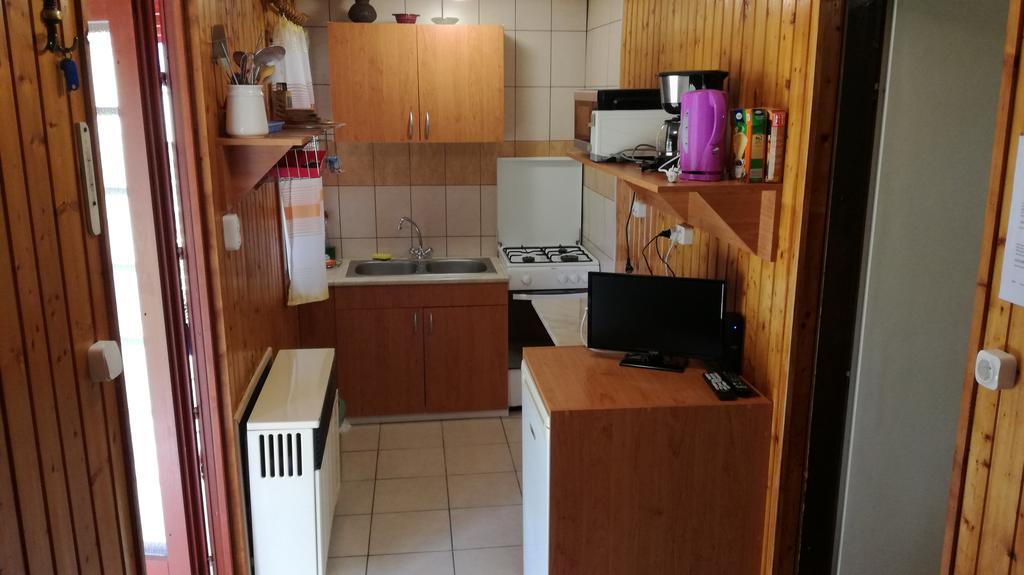 Keri Apartman Mosonmagyarovar Luaran gambar