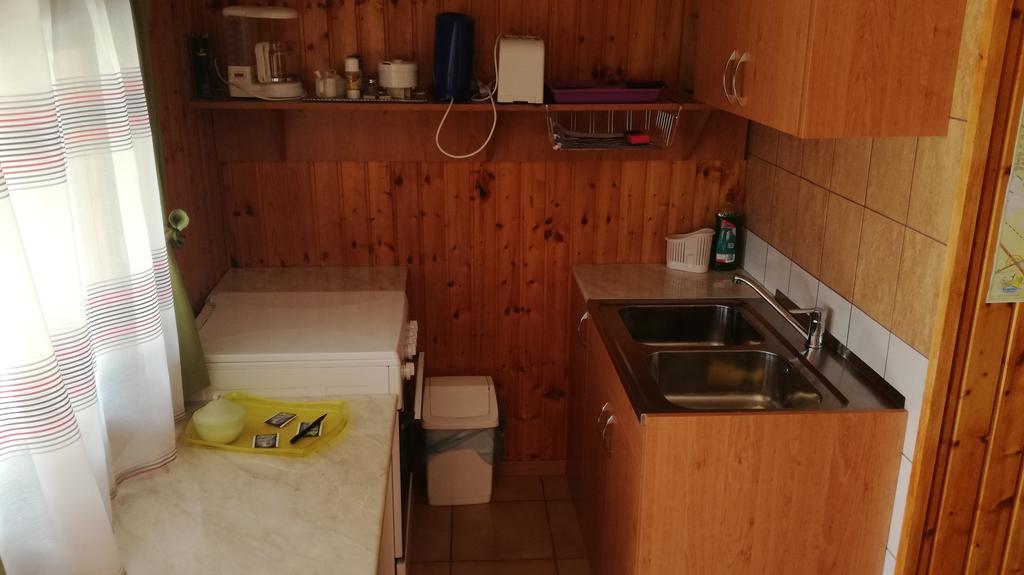 Keri Apartman Mosonmagyarovar Luaran gambar